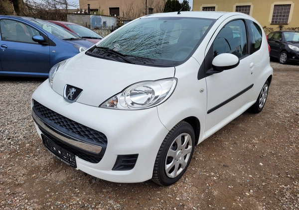 Peugeot 107 cena 5999 przebieg: 132000, rok produkcji 2009 z Luboń małe 37